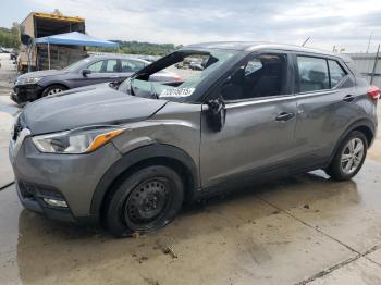  Salvage Nissan Kicks