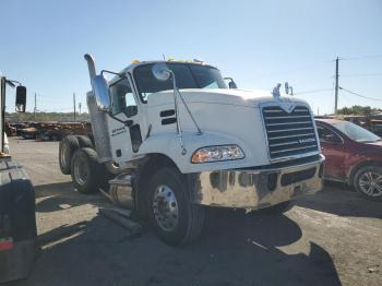  Salvage Mack 600 Cxu
