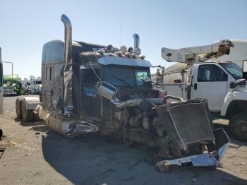  Salvage Peterbilt 379