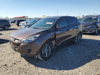  Salvage Hyundai TUCSON