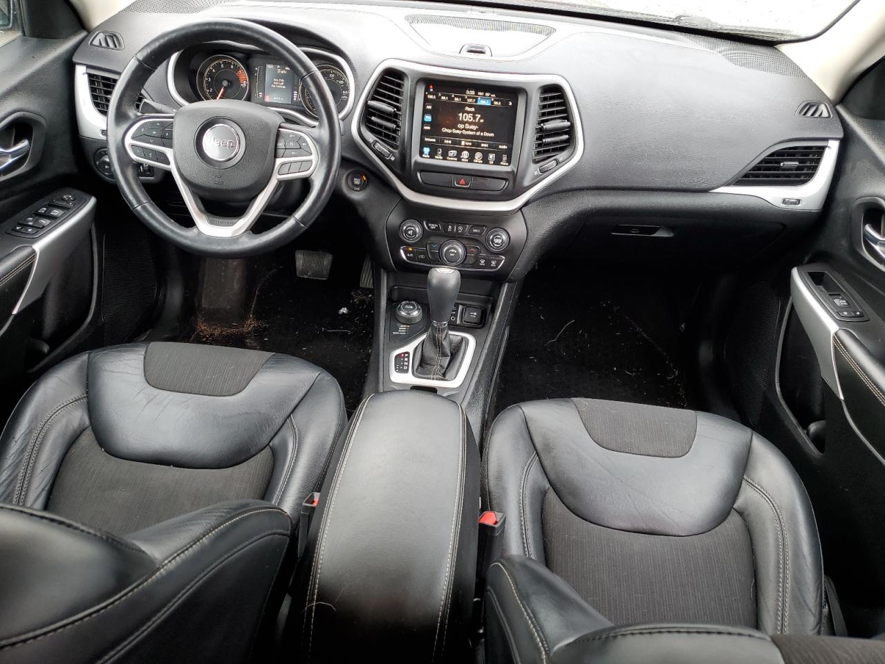 Jeep Grand Cherokee Latitude Plus Image 9