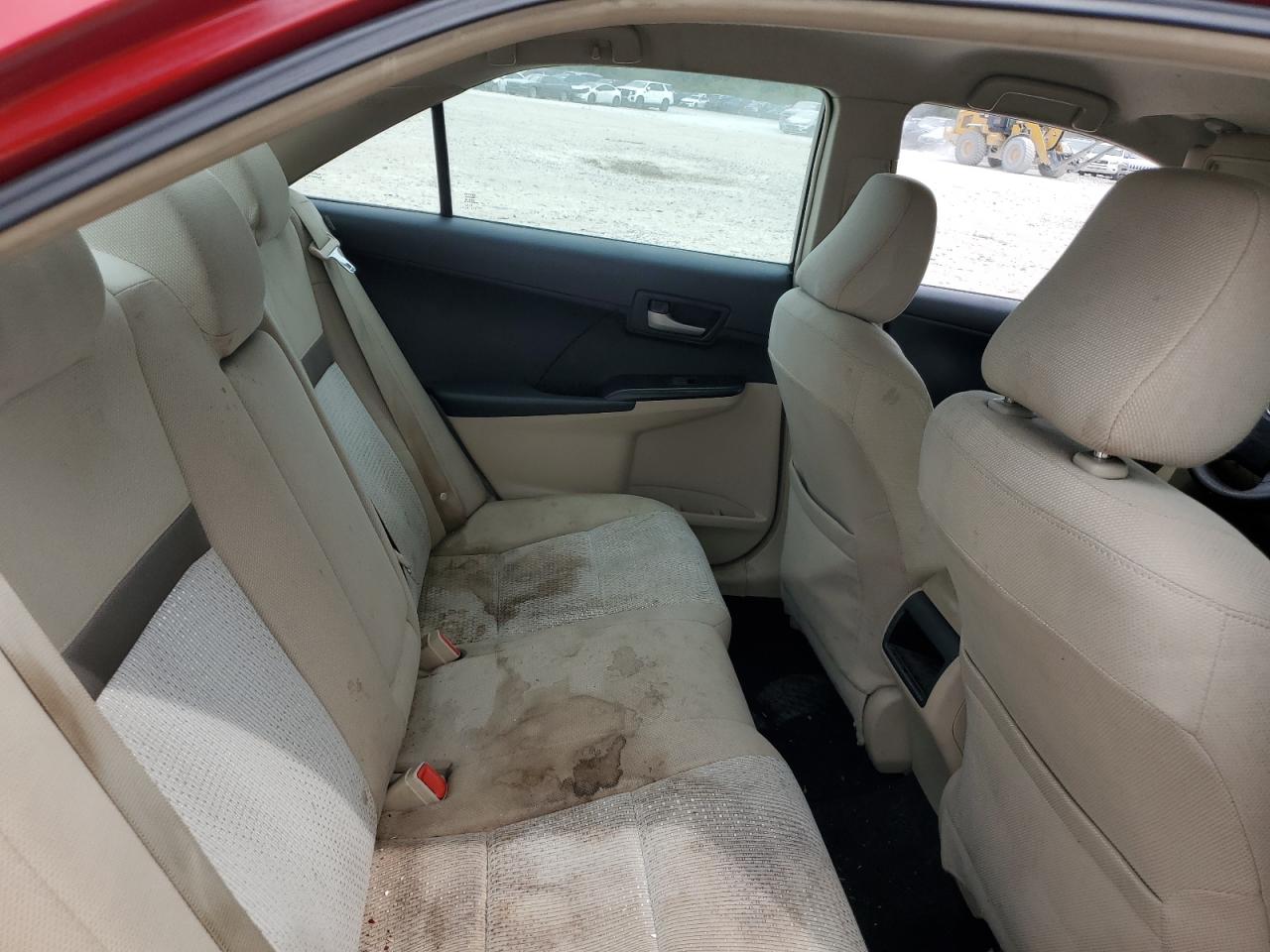 Toyota Camry Base Image 3