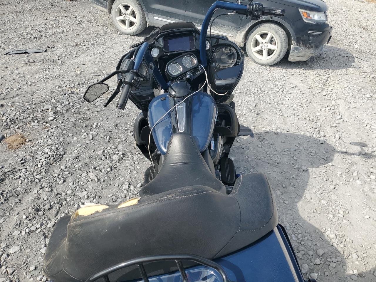 Harley-Davidson Fl Image 3