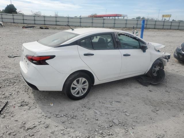 Nissan Versa S Image 7