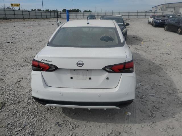 Nissan Versa S Image 4