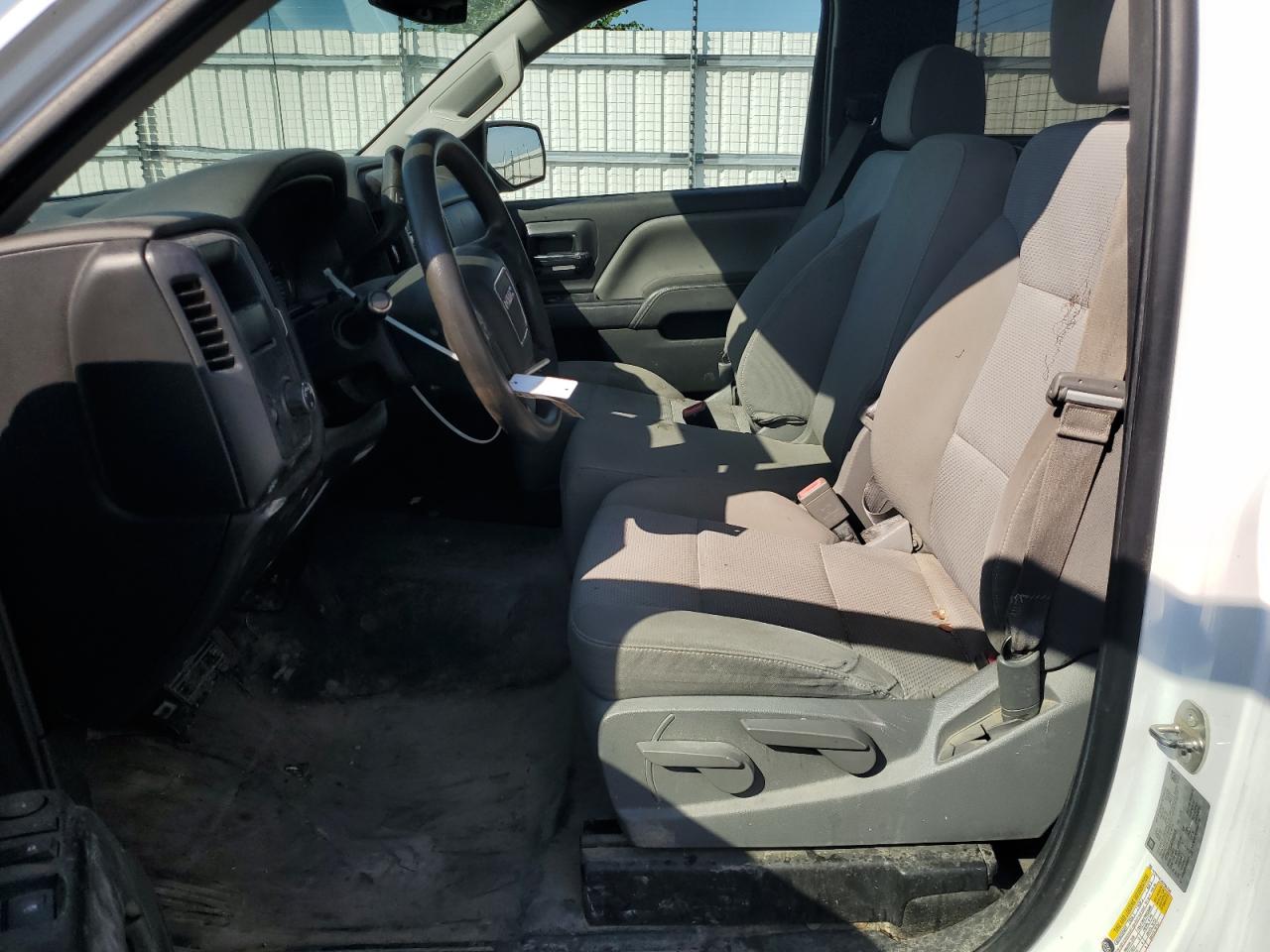 GMC Sierra C1500 Image 3