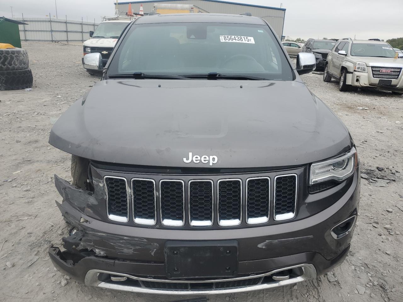 Jeep Grand Cherokee Overland Image 8