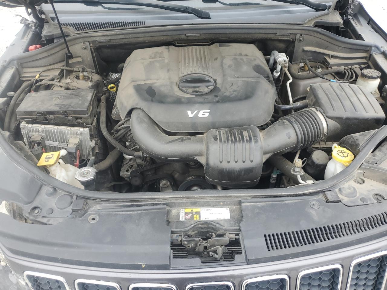 Jeep Grand Cherokee Overland Image 13