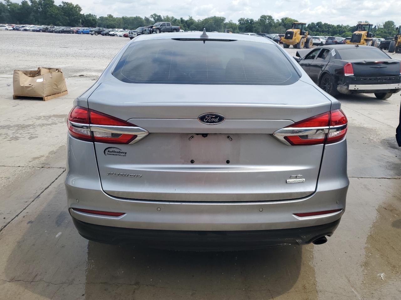Ford Fusion Se Image 9