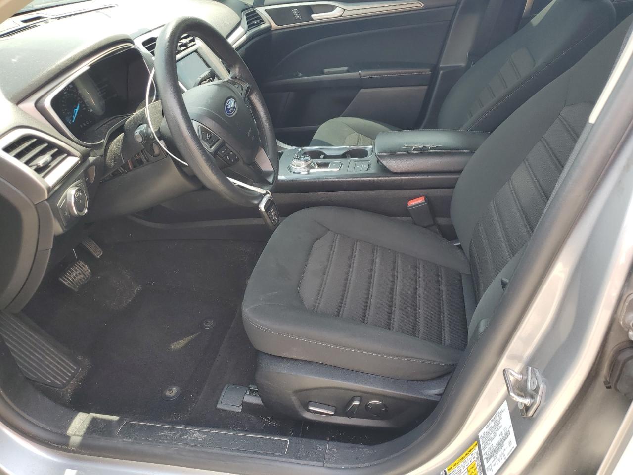 Ford Fusion Se Image 5