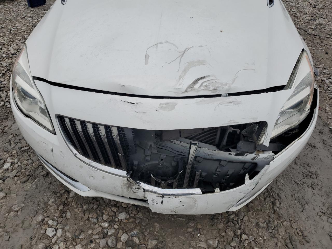 Buick Regal Premium Image 11