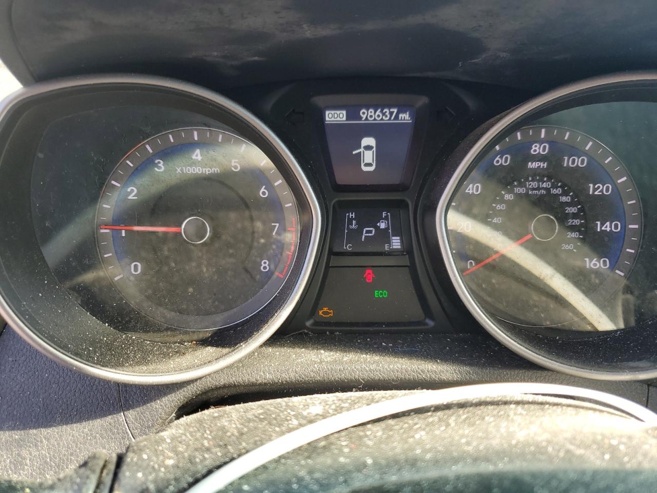 Hyundai ELANTRA Image 9