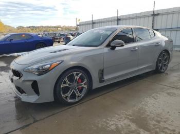  Salvage Kia Stinger