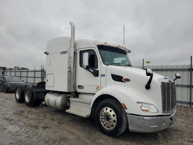  Salvage Peterbilt Tractor 579