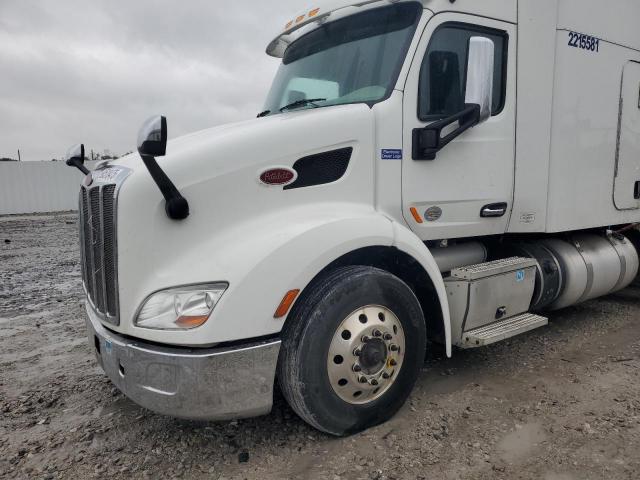Peterbilt Tractor 579 Image 8