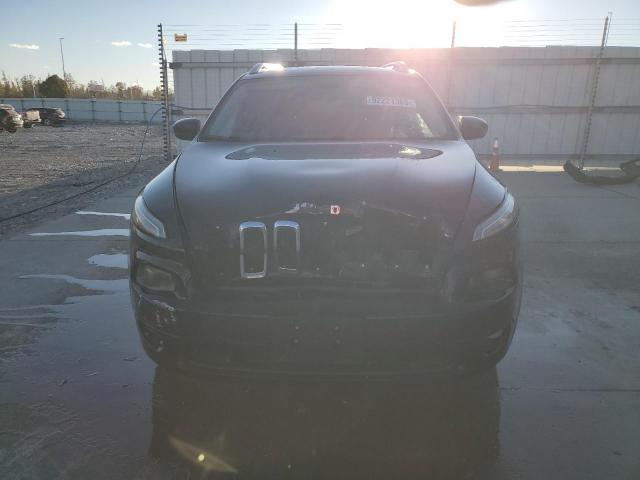 Jeep Grand Cherokee Latitude Image 12