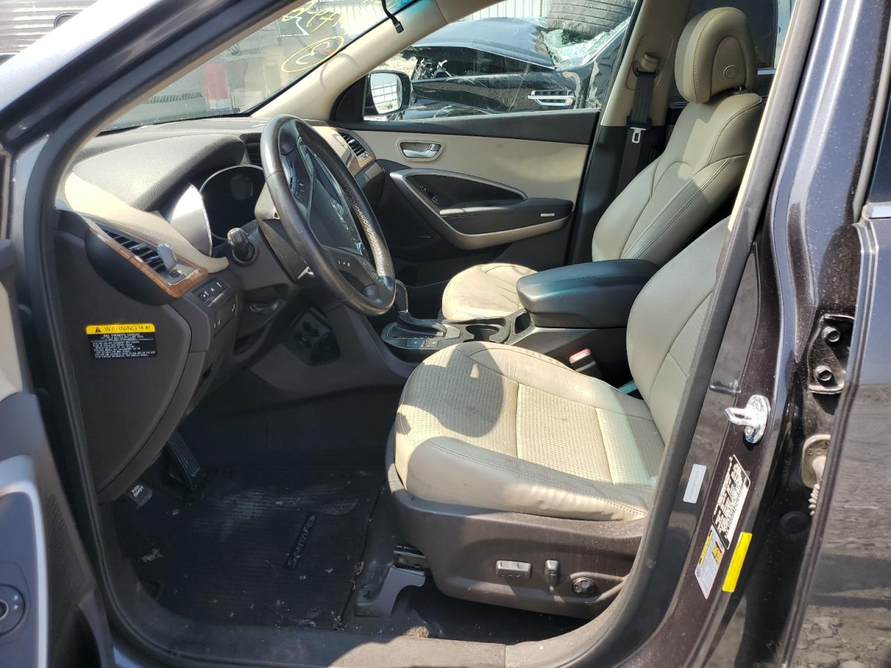 Hyundai SANTA FE Image 12