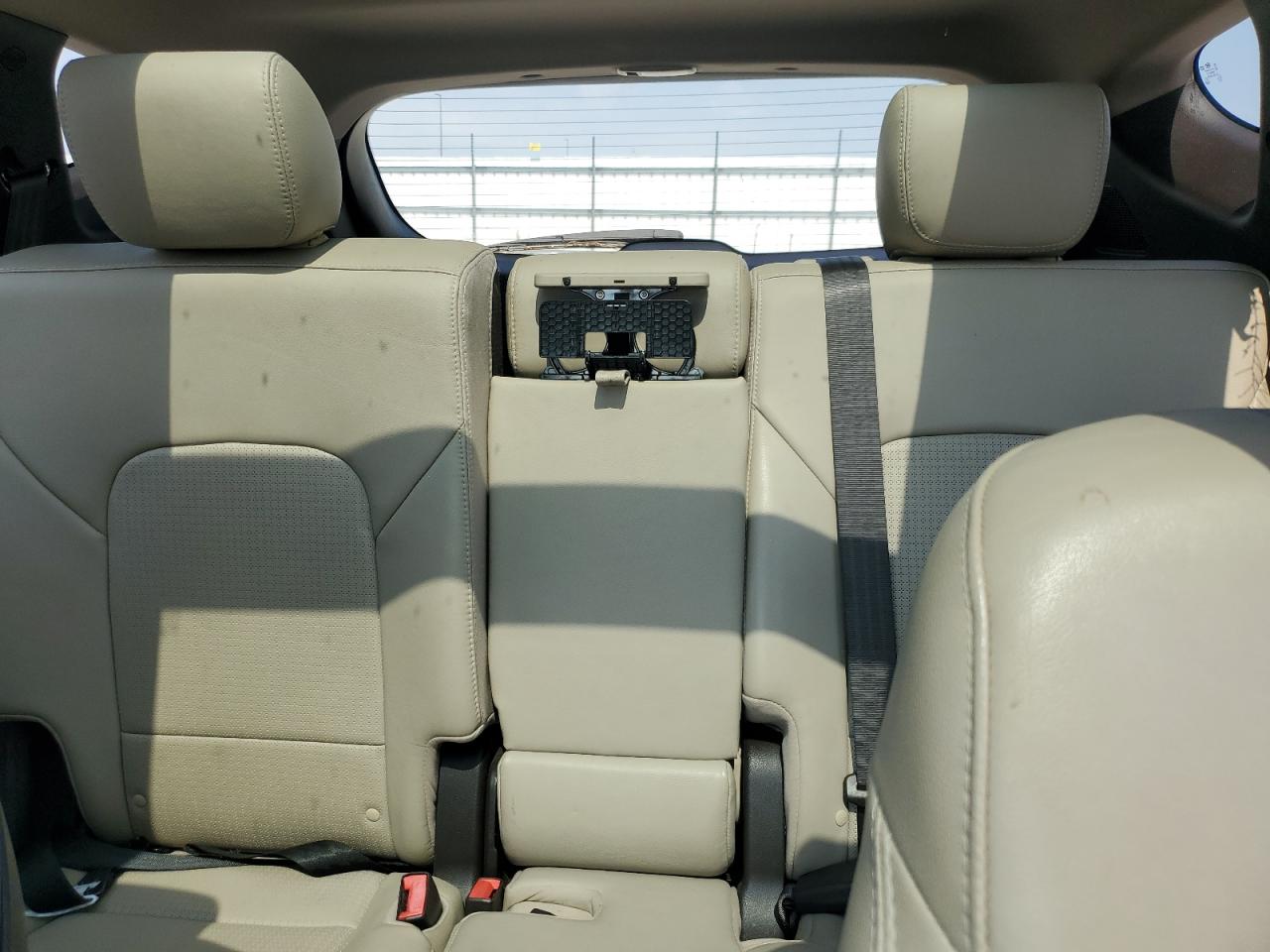 Hyundai SANTA FE Image 4