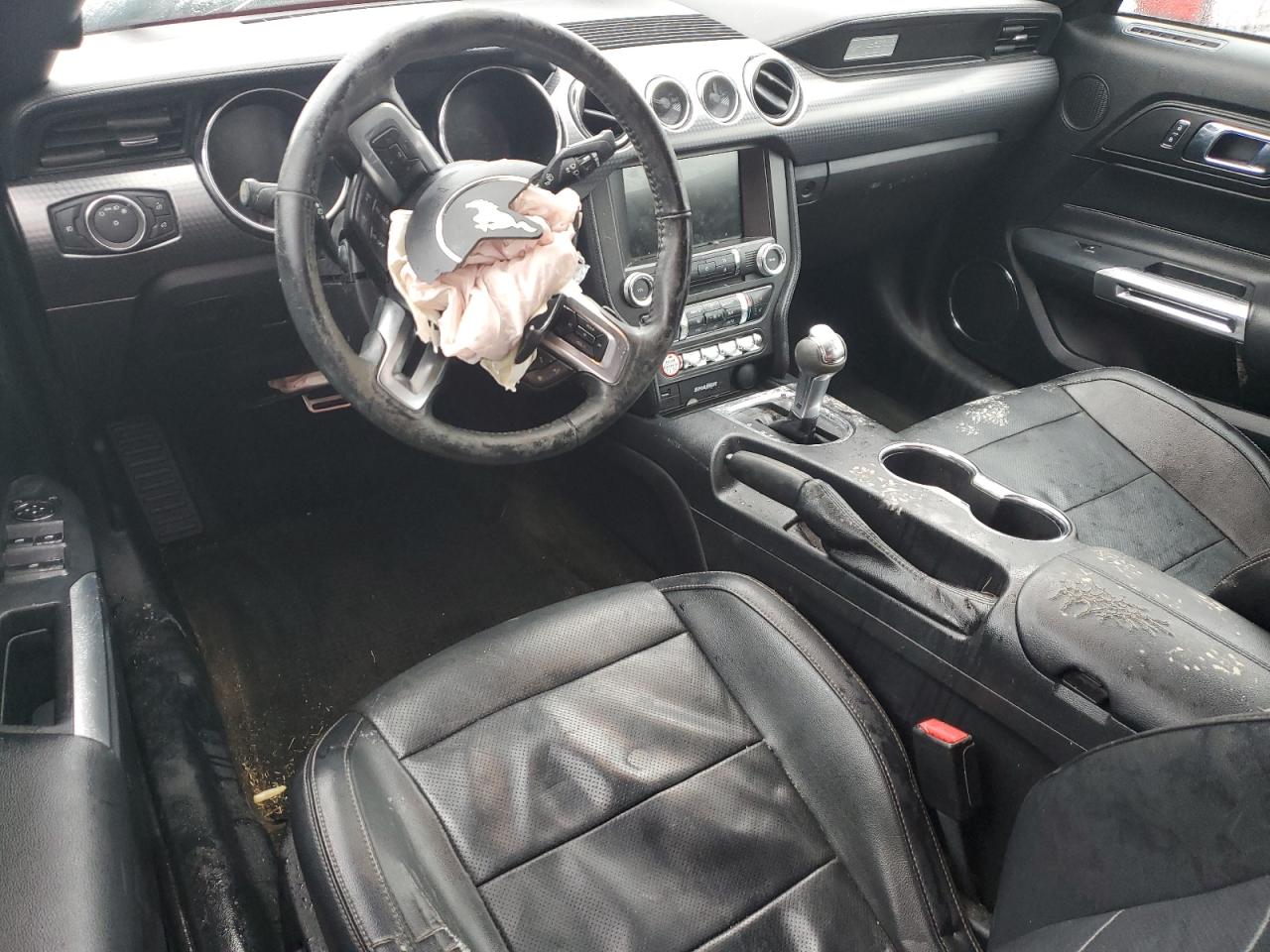 Ford Mustang Image 9