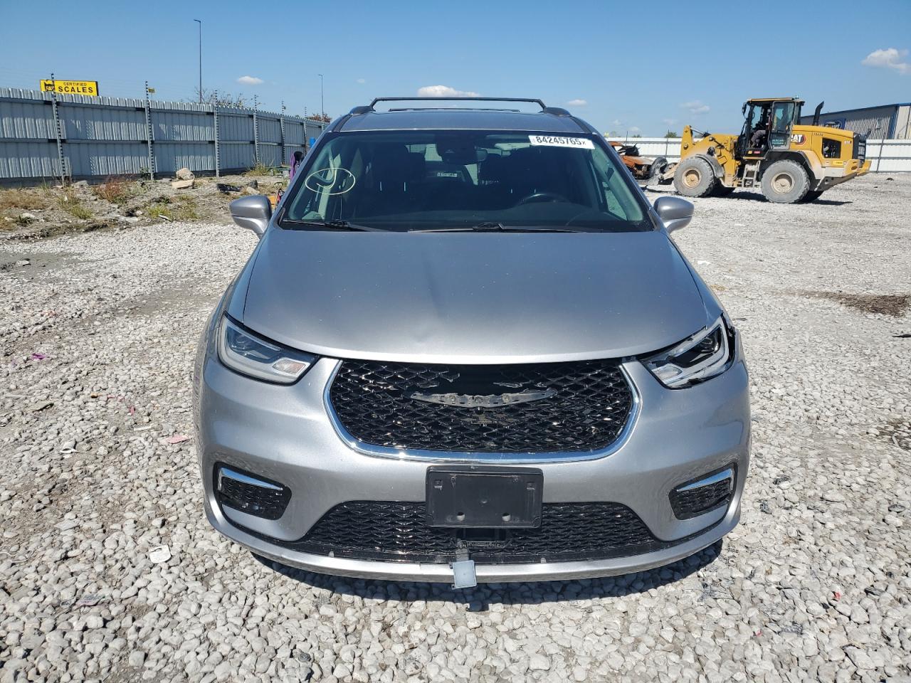 Chrysler Pacifica Touring L Image 3