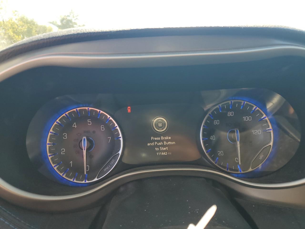 Chrysler Pacifica Touring L Image 11