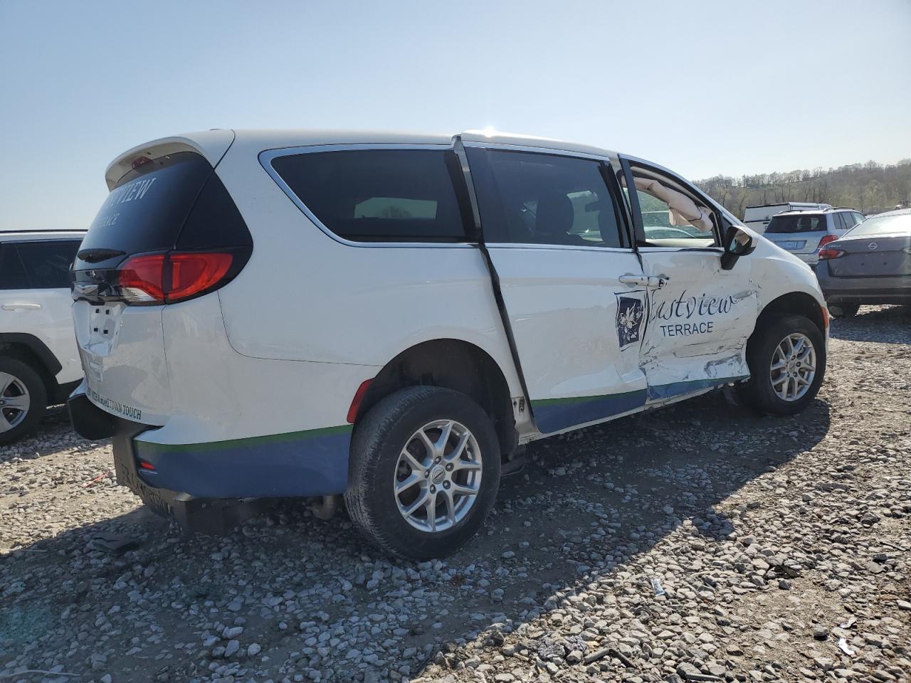 Chrysler Minivan Lx Image 6