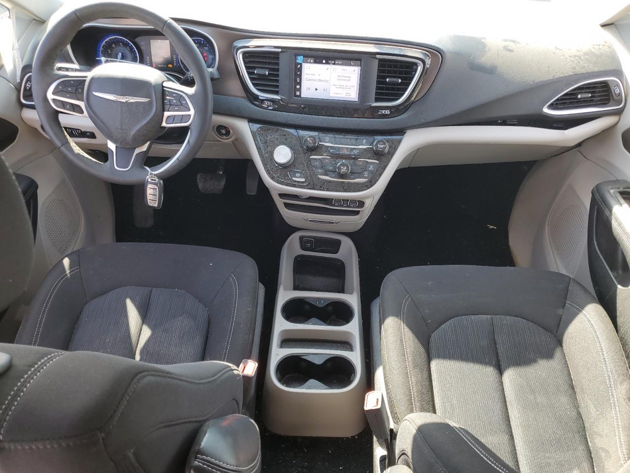 Chrysler Minivan Lx Image 9