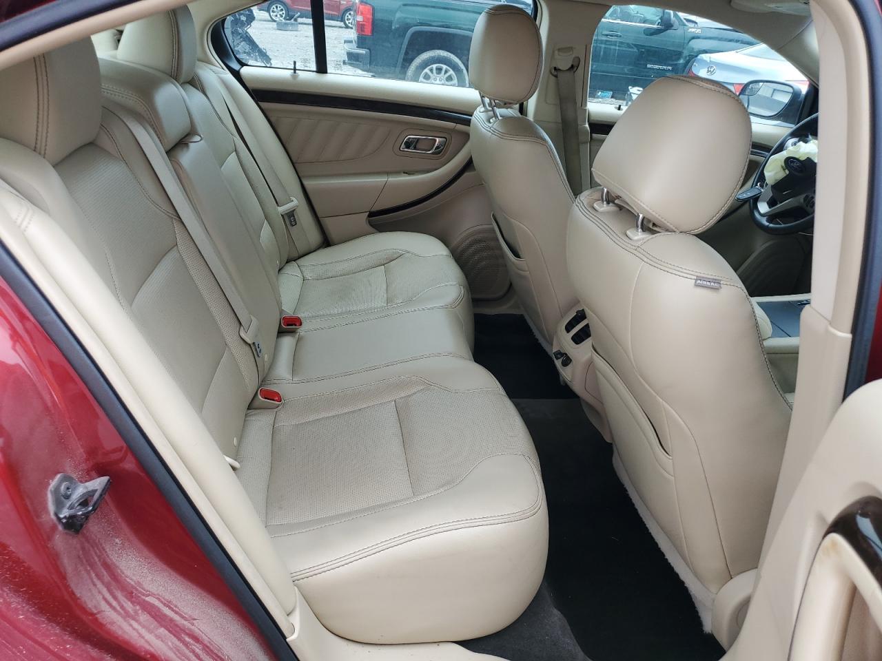 Ford Taurus Limited Image 6