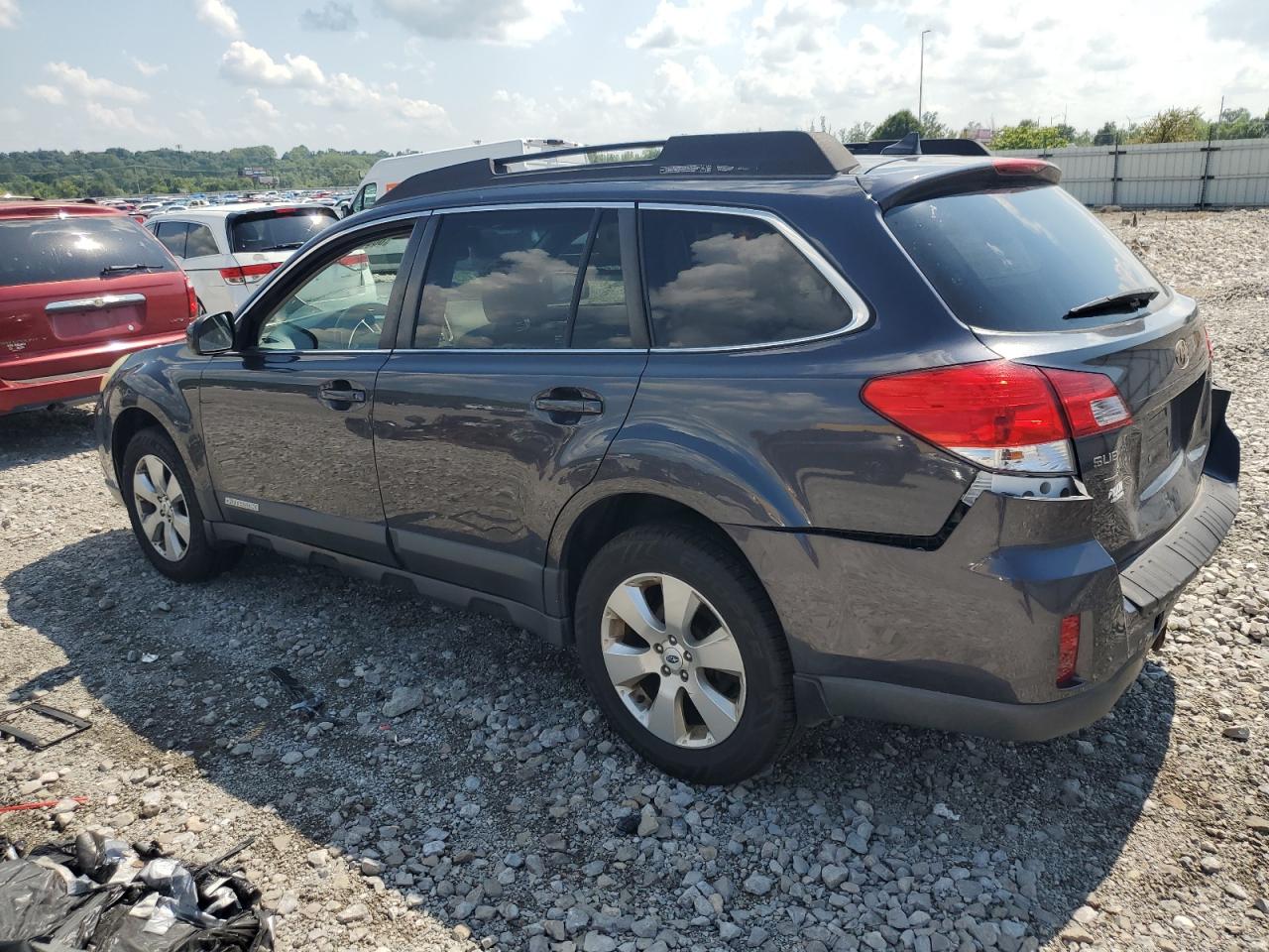 Subaru Outback 2.5i Limited Image 10