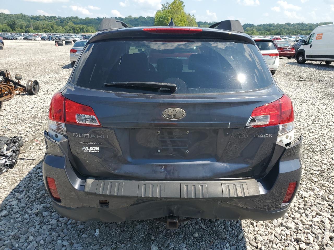 Subaru Outback 2.5i Limited Image 6