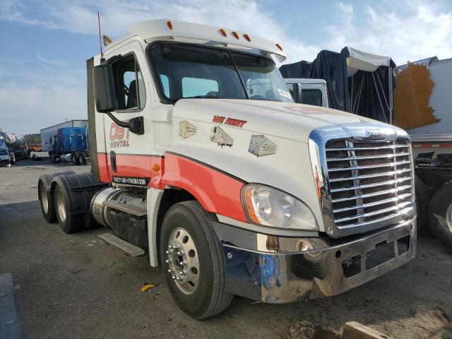  Salvage Freightliner Cascadia 1