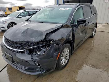  Salvage Chrysler Pacifica