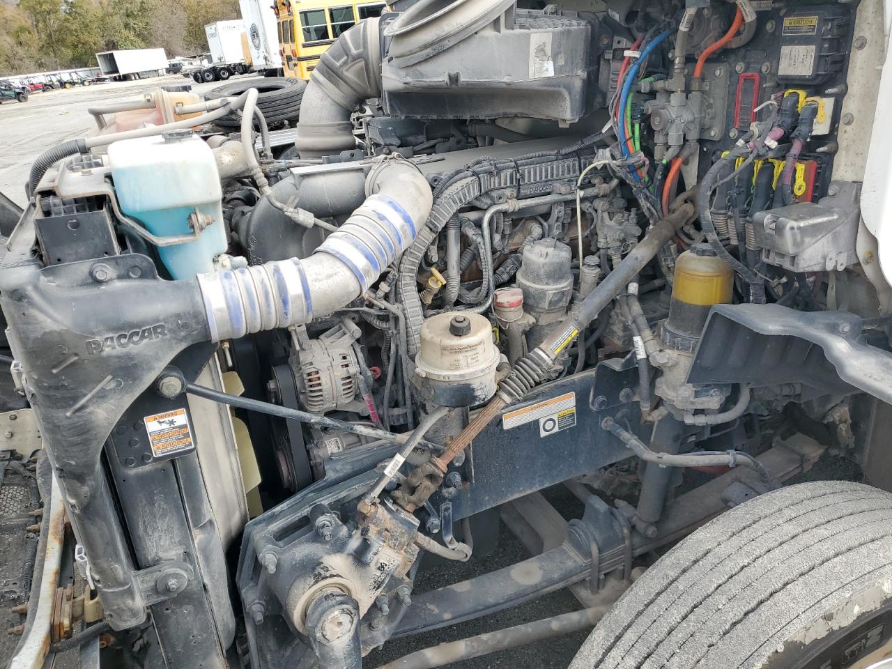 Peterbilt Tractor 579 Image 2