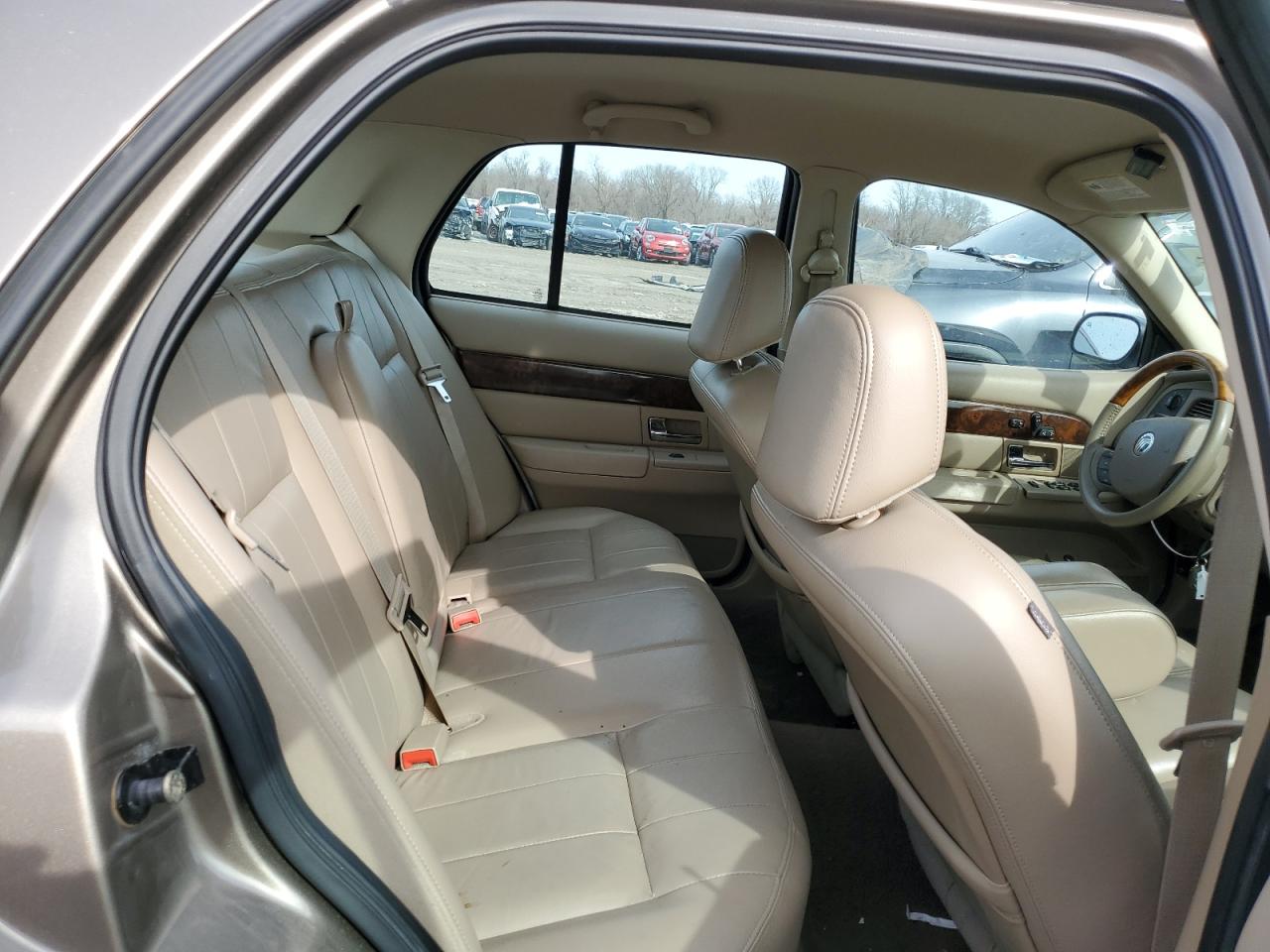 Mercury Grmarquis Ls Image 9