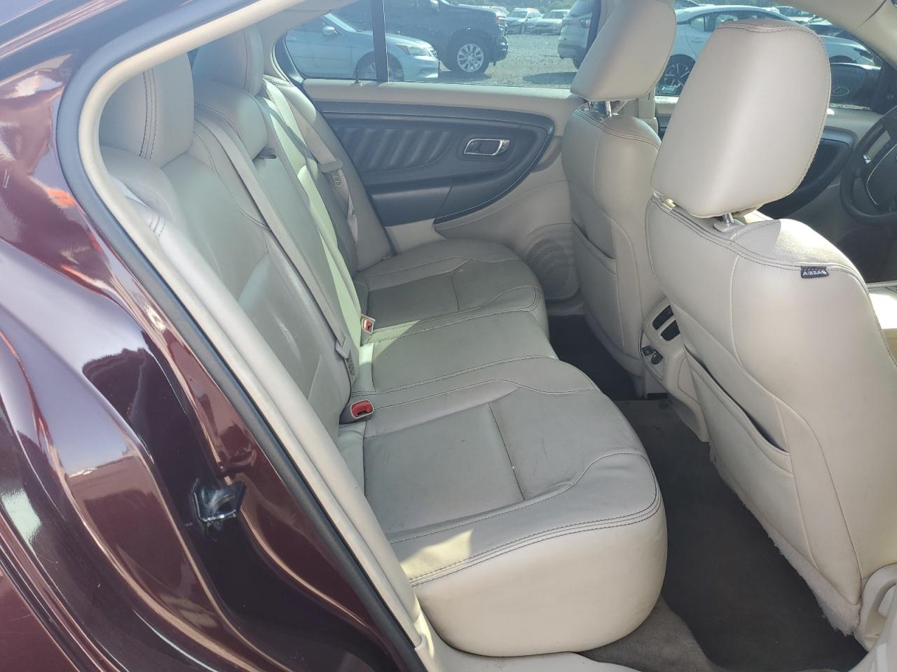 Ford Taurus Sel Image 9