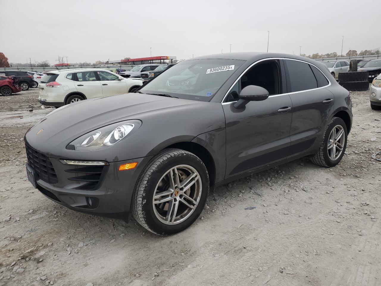 Porsche Macan S Image 1