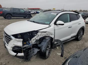  Salvage Hyundai TUCSON