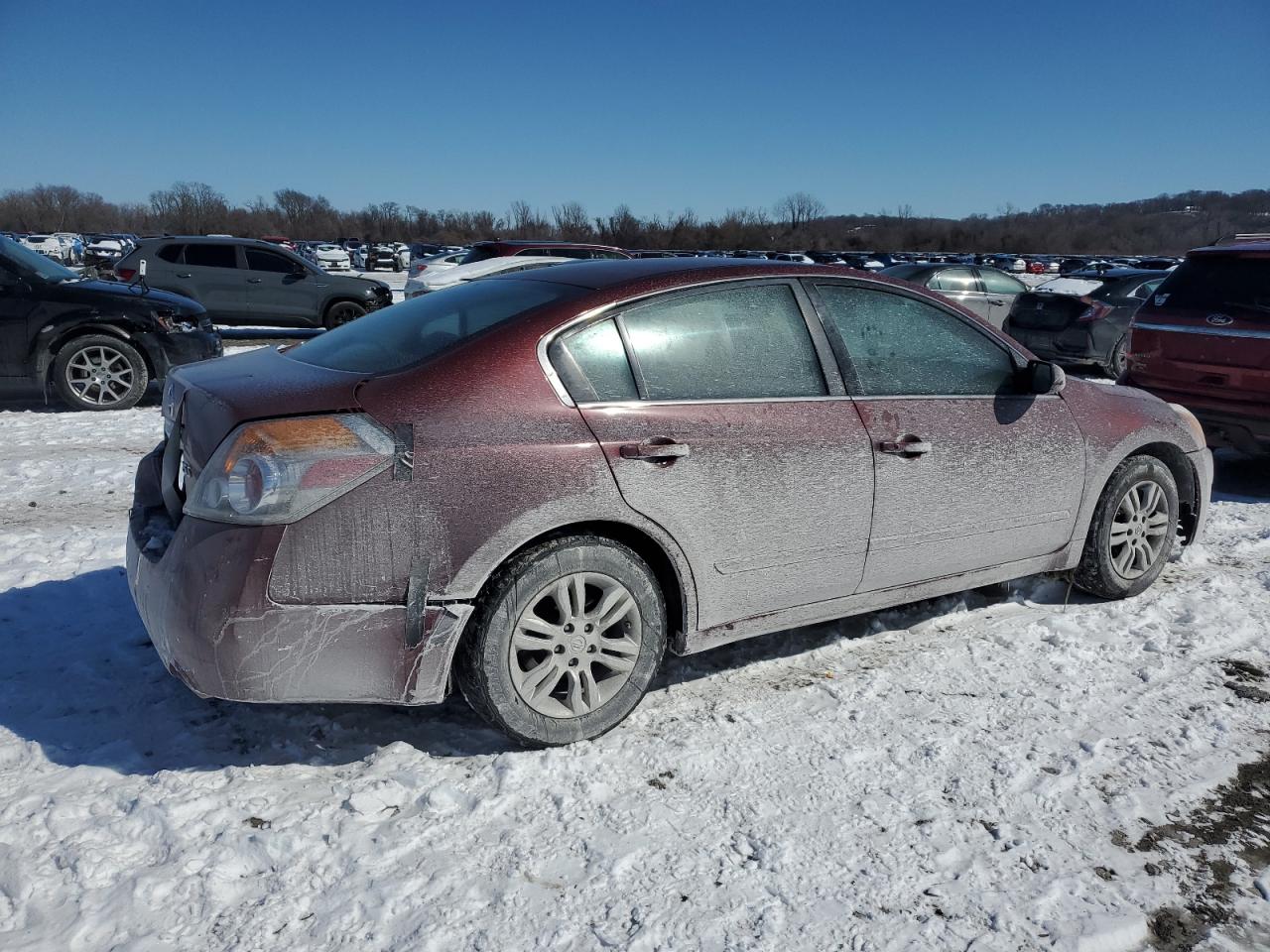 Nissan Altima Base Image 2