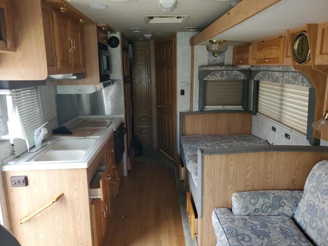 Ford Motorhome Super Duty Stripped Chassis Image 5