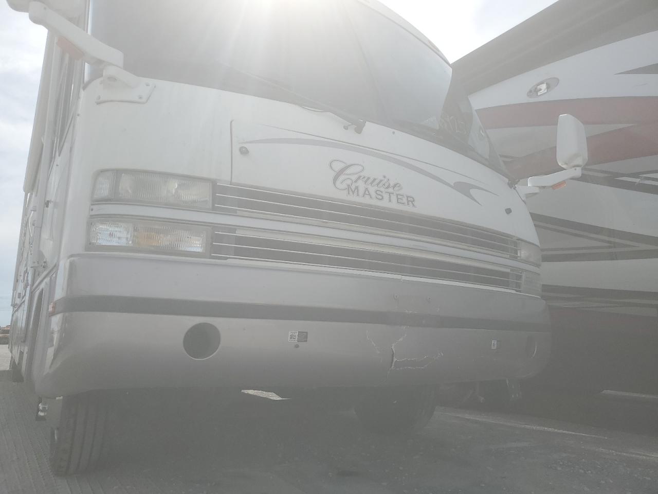 Ford Motorhome Super Duty Stripped Chassis Image 9