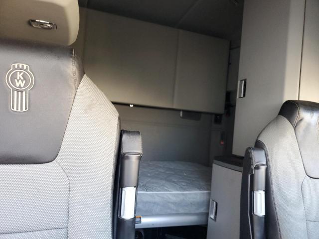 Kenworth Constructi T680 Image 4