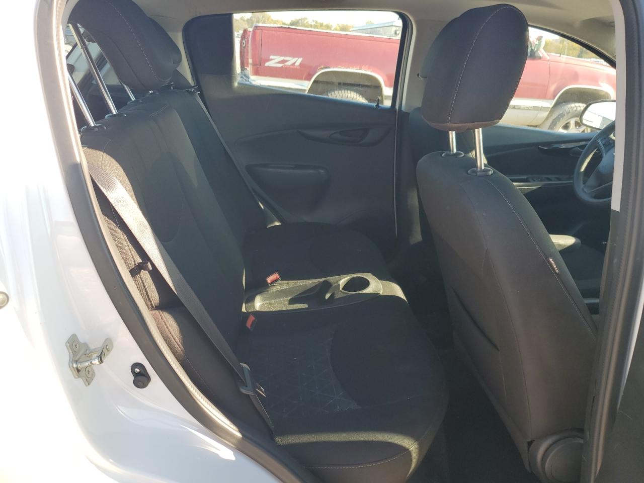 Chevrolet Spark 1lt Image 4