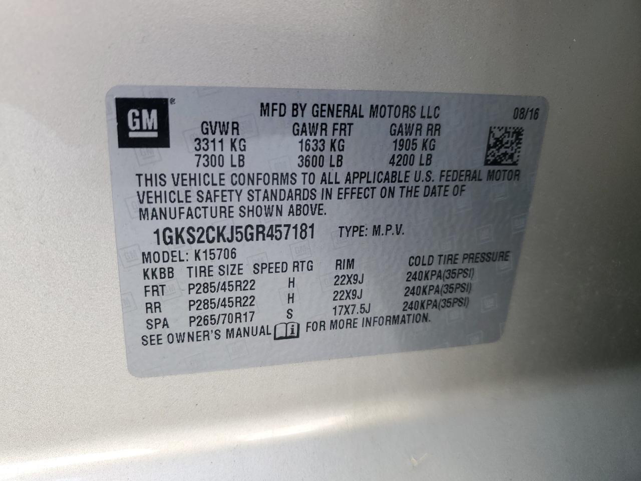 GMC Yukon Denali Image 7