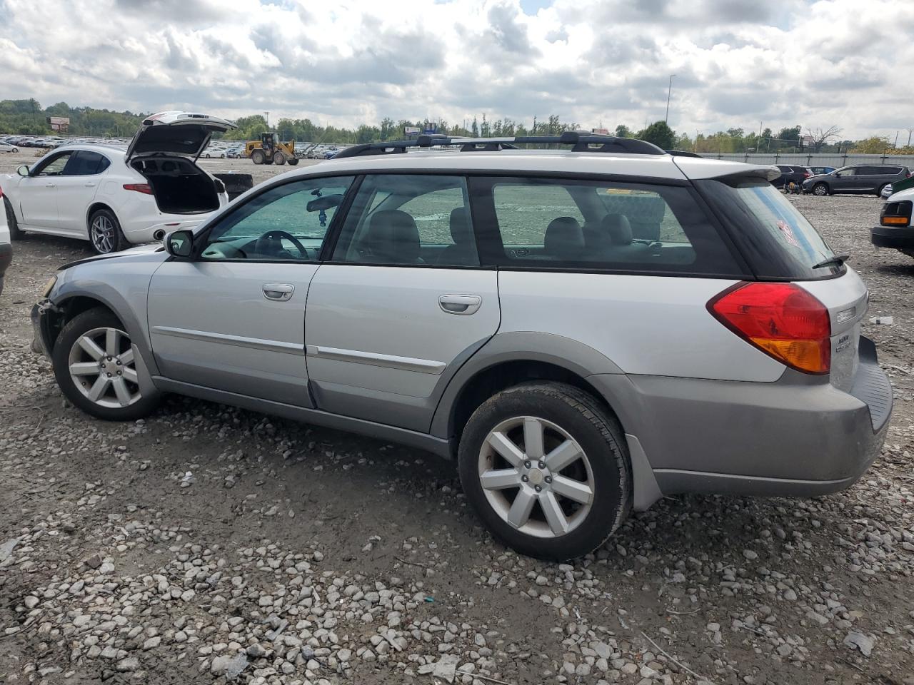 Subaru Legacy Outback 2.5i Limited Image 9
