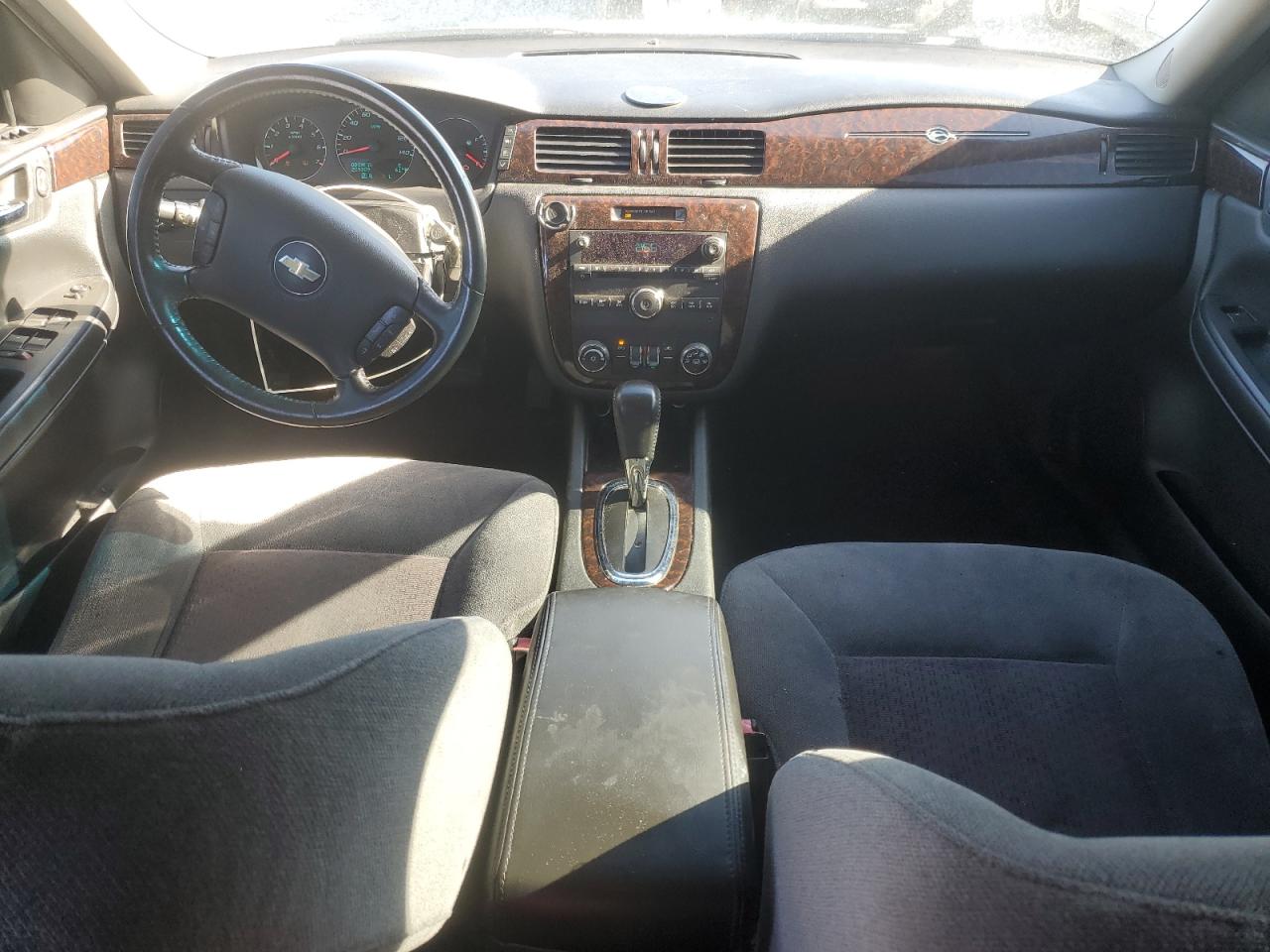 Chevrolet Impala Lt Image 6