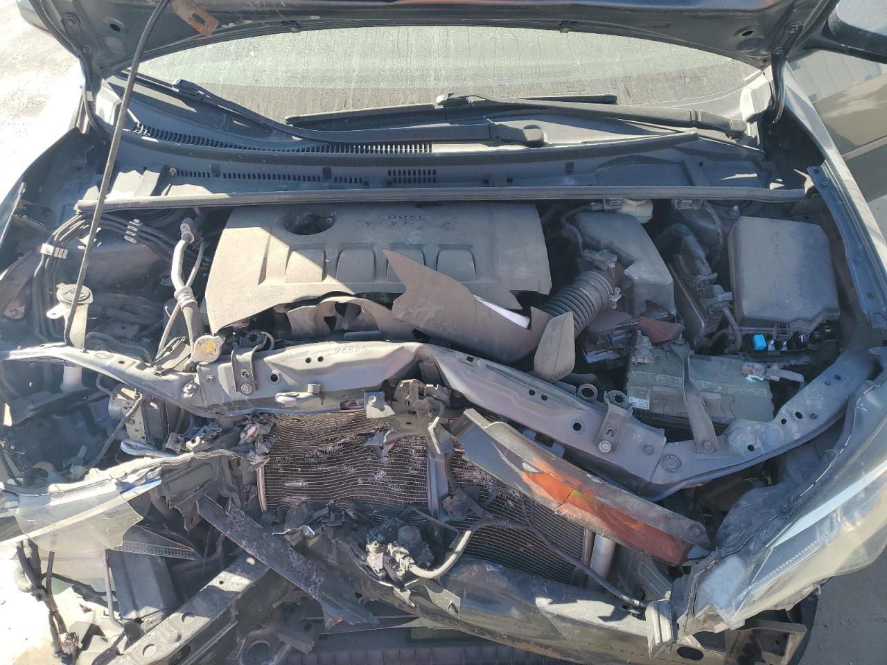 Toyota Corolla L Image 11