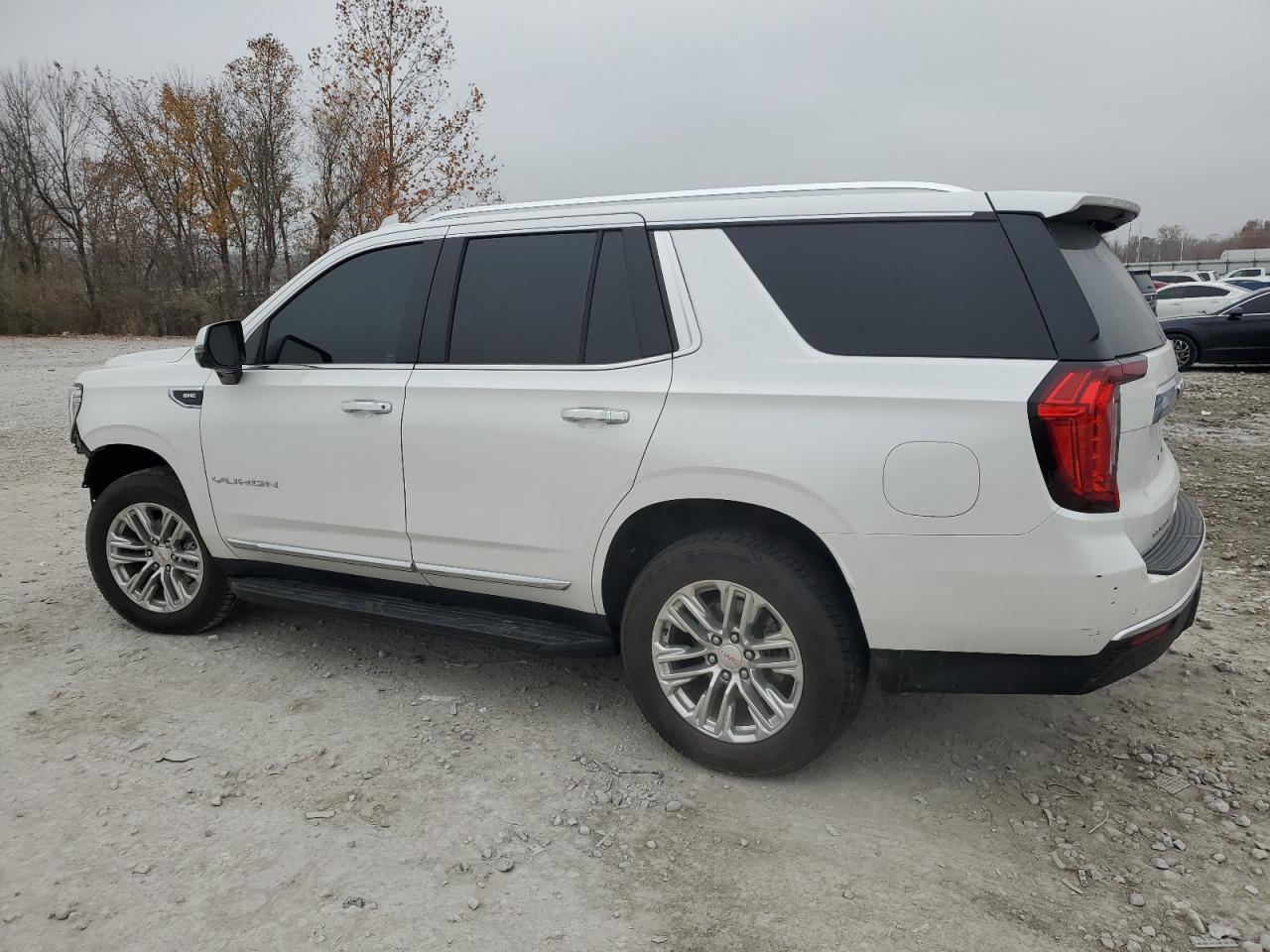 GMC Yukon Slt Image 2