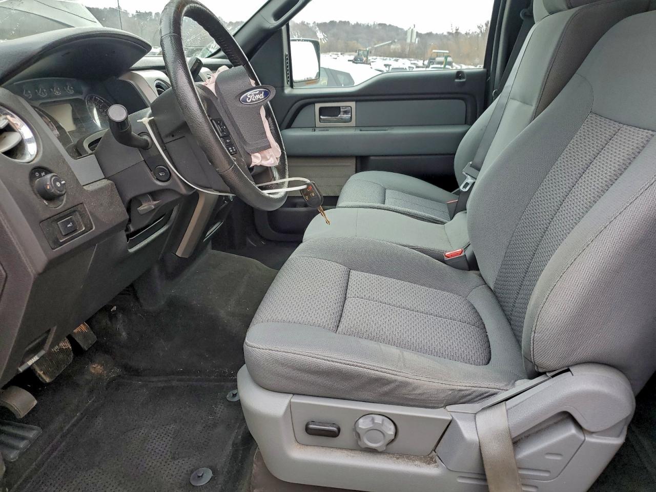 Ford F-150 Supercrew Image 9