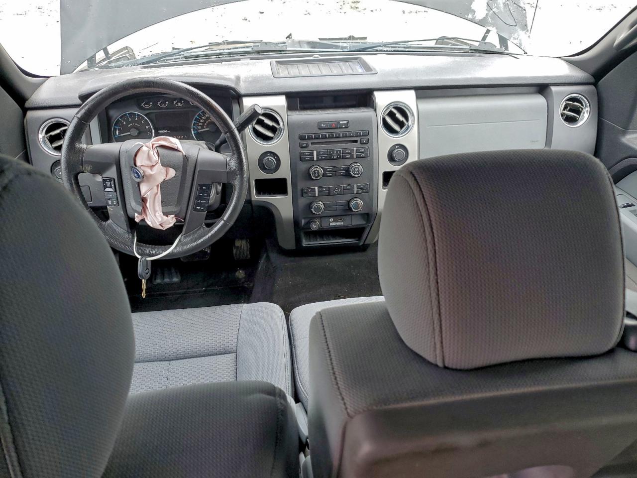 Ford F-150 Supercrew Image 8