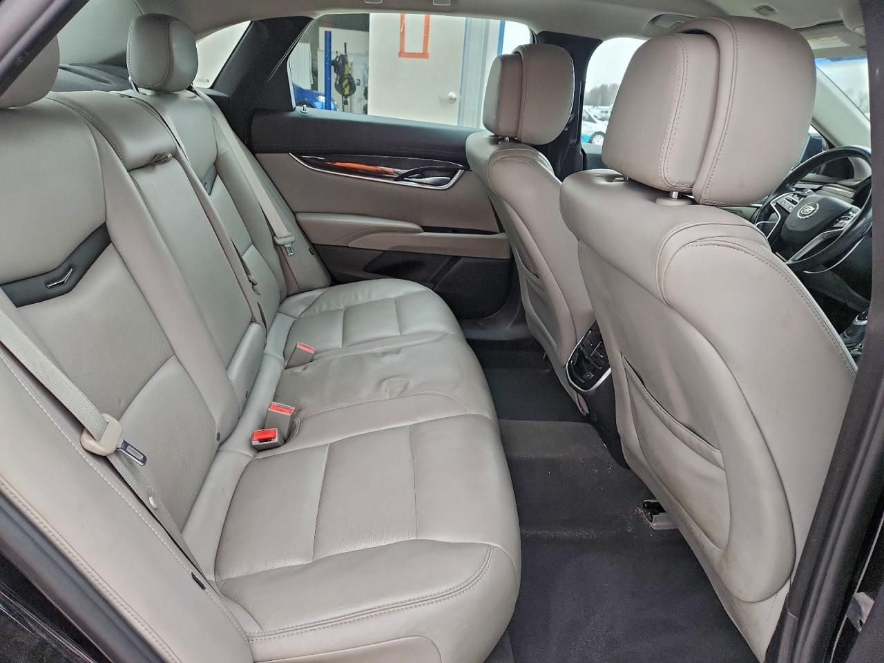 Cadillac XTS Luxury Collection Image 7